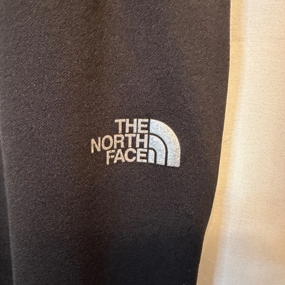 The North Face Men’s XL Fleece Lined Jogger Pants Elastic Waist Drawstring Black